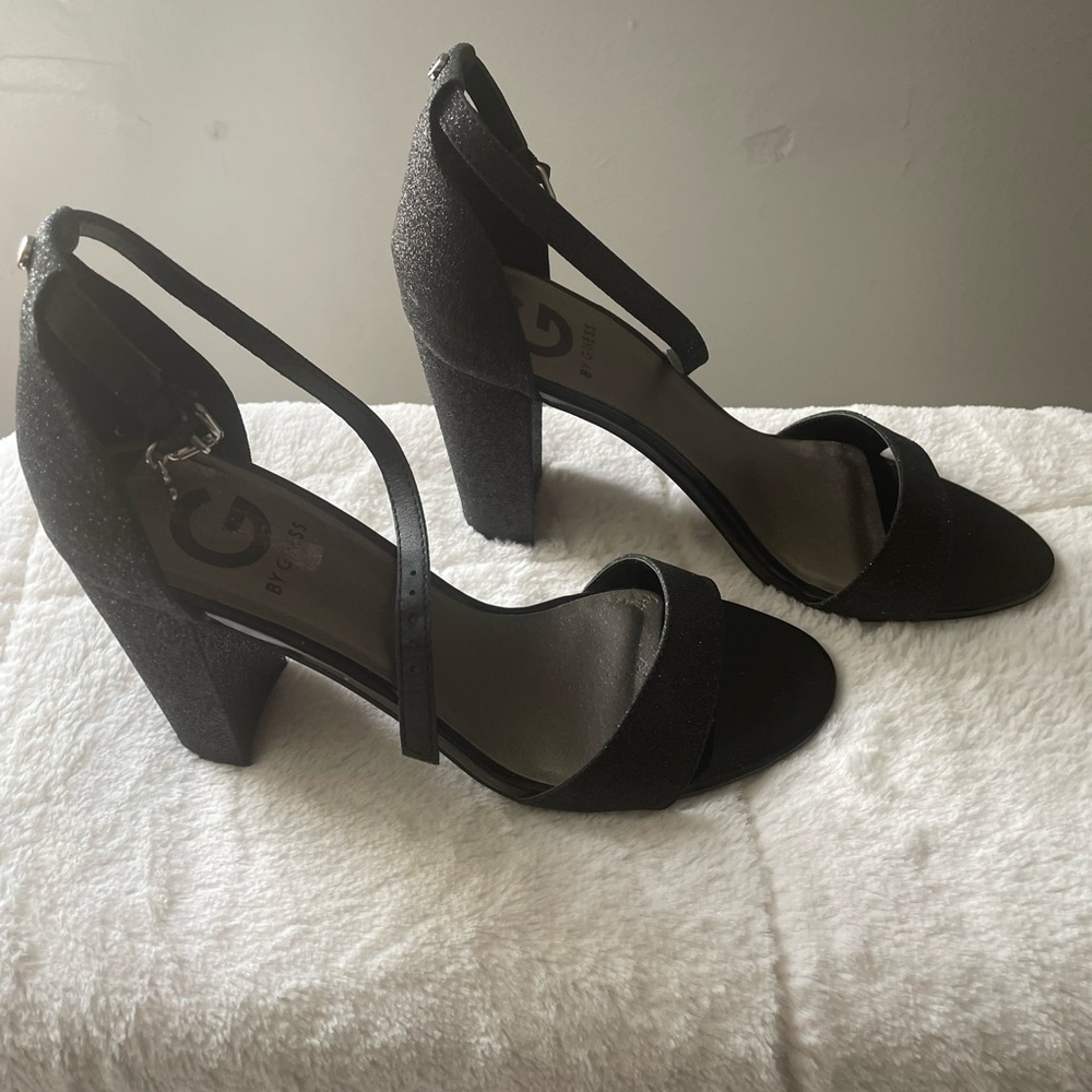 Ankle-loop black heel sandals